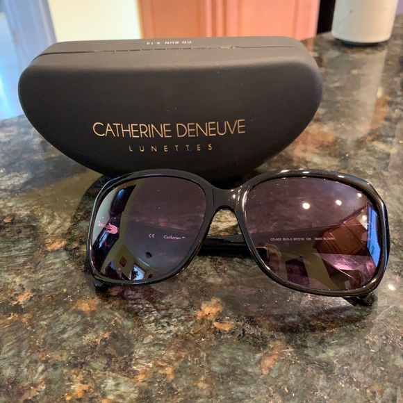 Catherine Deneuve CD-602 Sunglasses - Picture 3 of 5